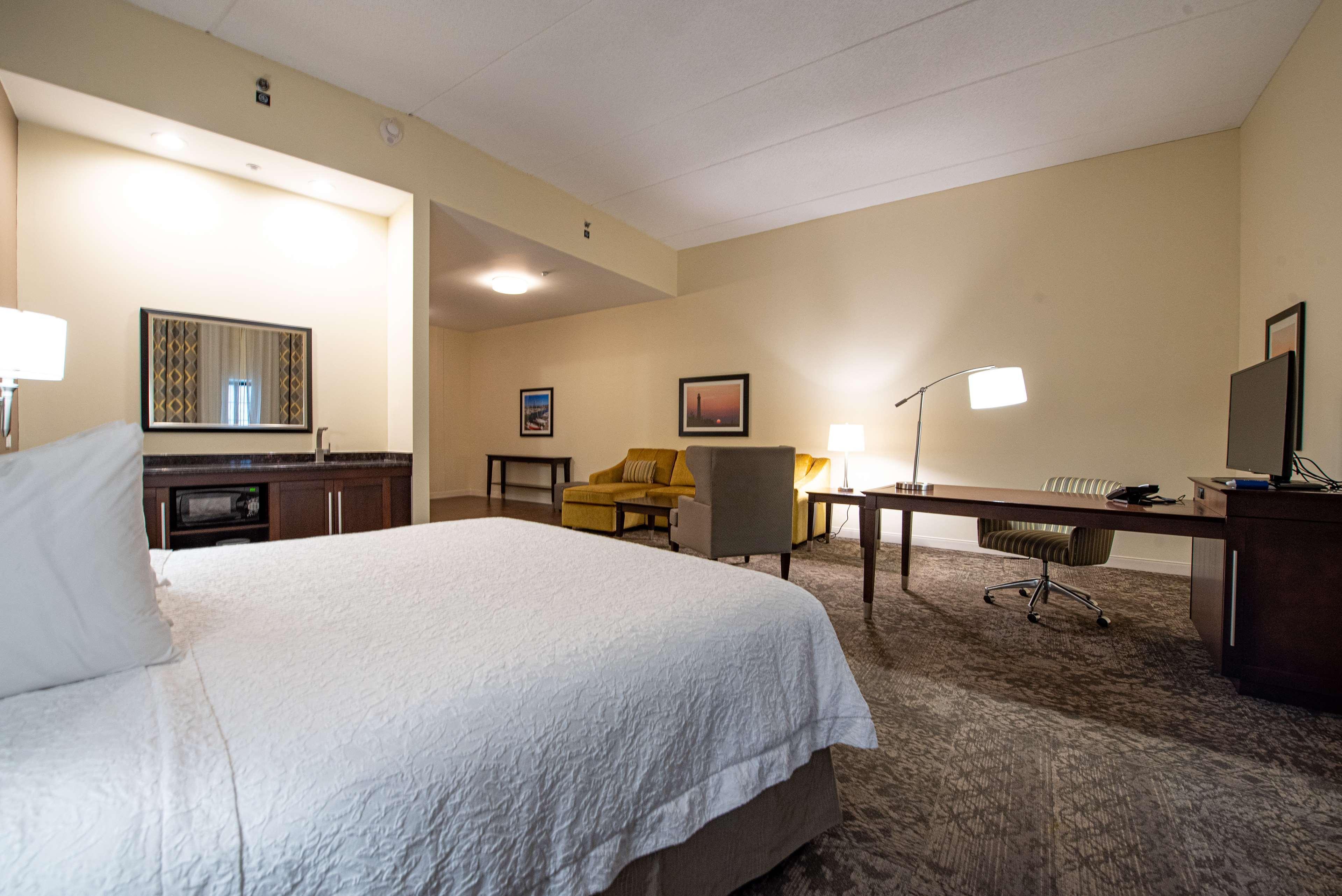 Hampton Inn & Suites By Hilton - Роквилл-Сентр Экстерьер фото