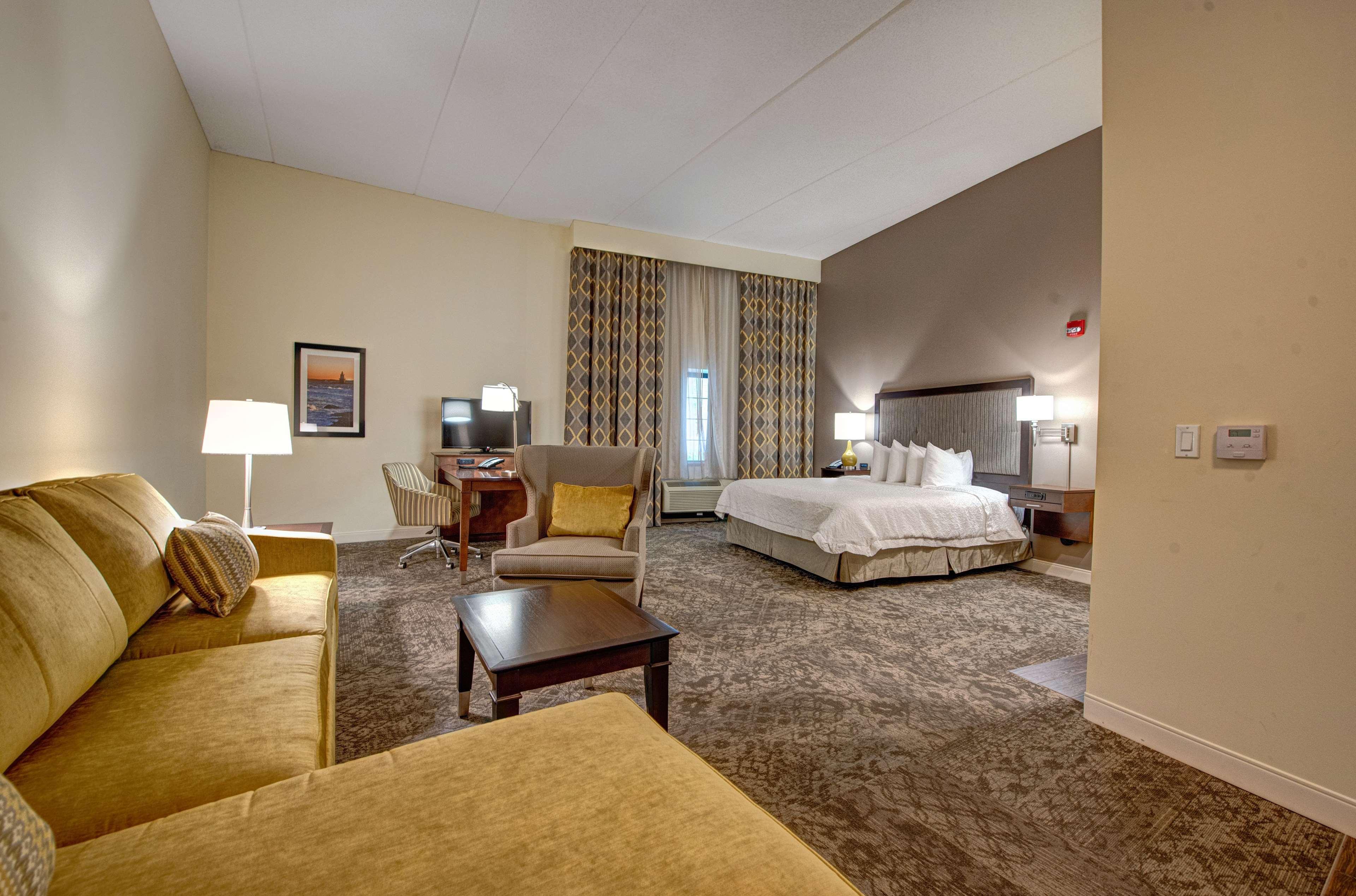 Hampton Inn & Suites By Hilton - Роквилл-Сентр Экстерьер фото