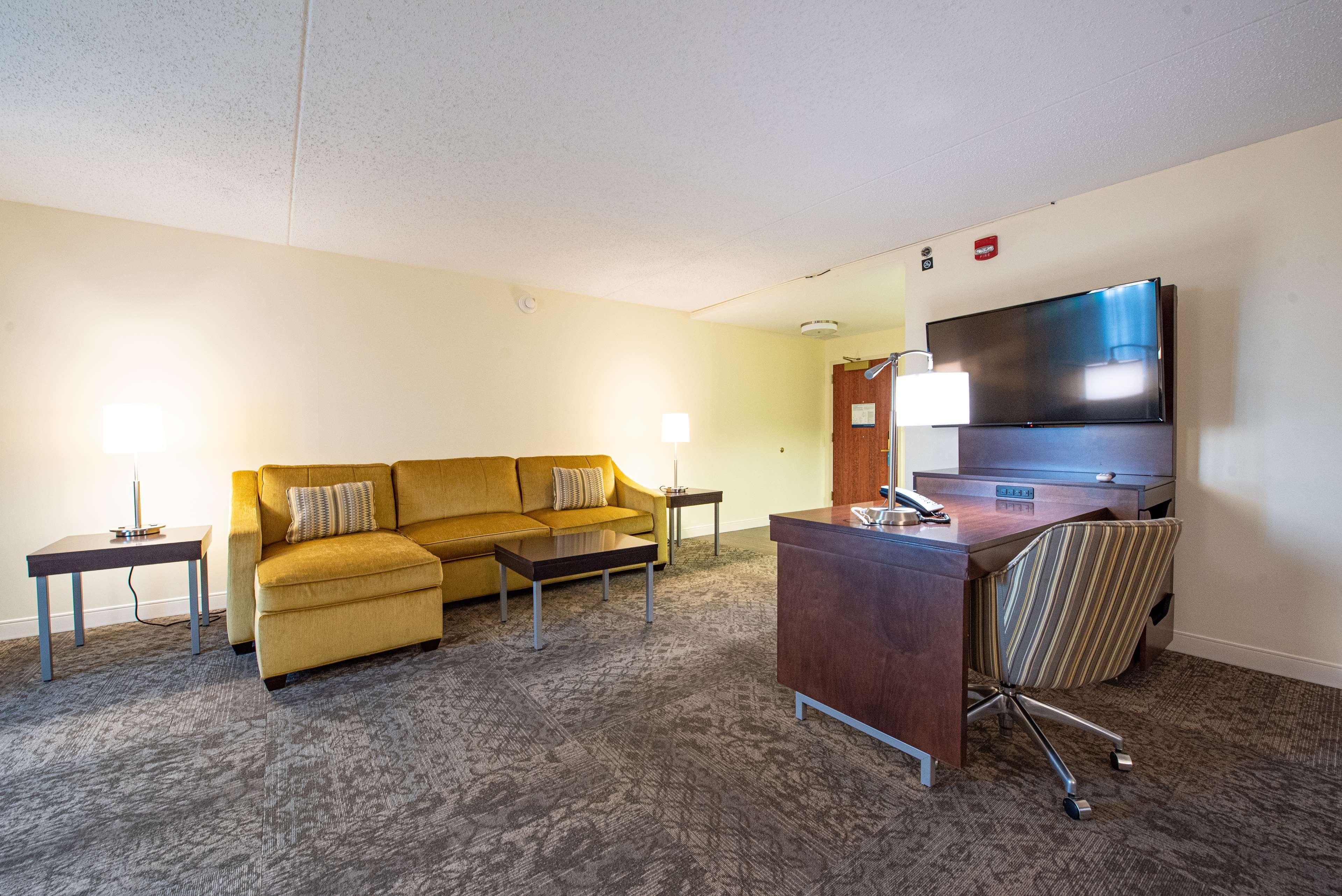 Hampton Inn & Suites By Hilton - Роквилл-Сентр Экстерьер фото