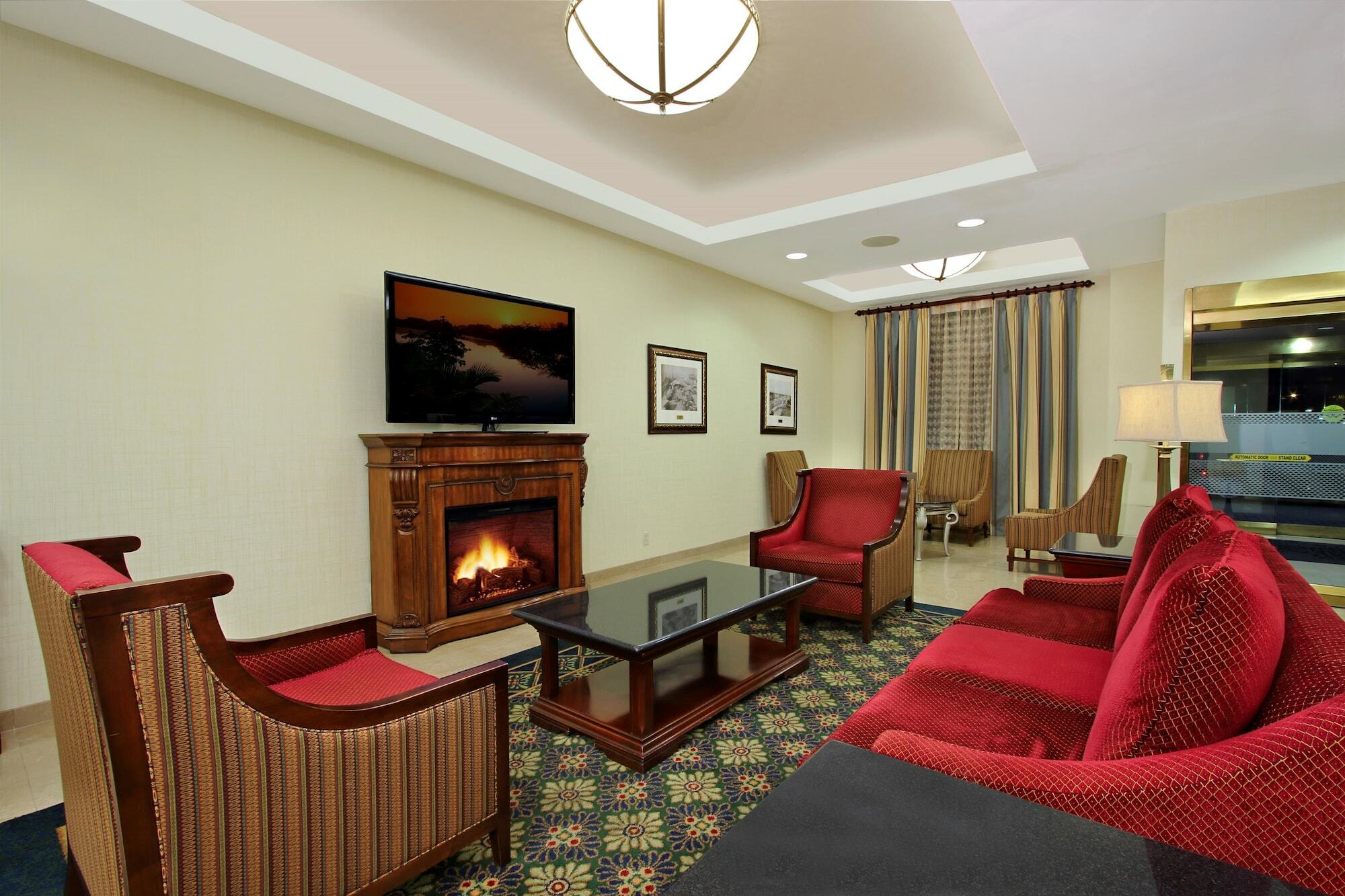 Hampton Inn & Suites By Hilton - Роквилл-Сентр Экстерьер фото